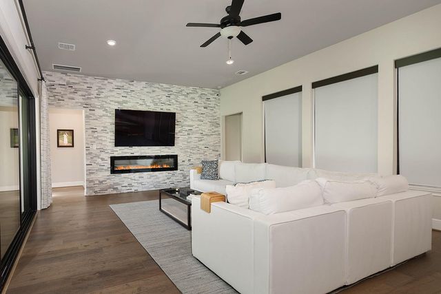 28268 Woodley Drive, Spring, TX 77386