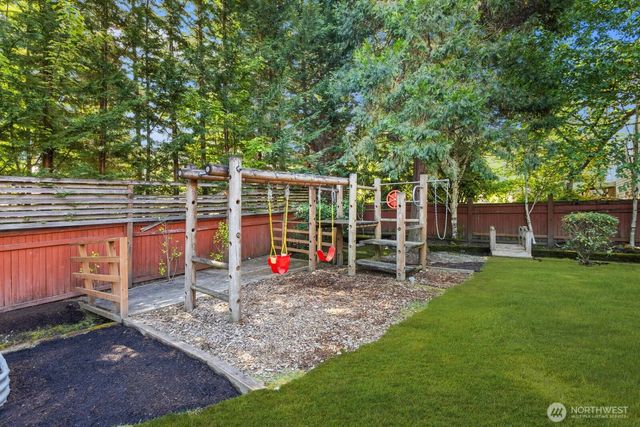 9925 SE 5th Street, Bellevue, WA 98004