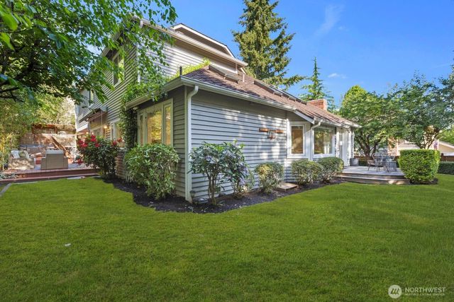 9925 SE 5th Street, Bellevue, WA 98004