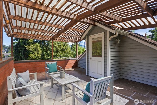 9925 SE 5th Street, Bellevue, WA 98004