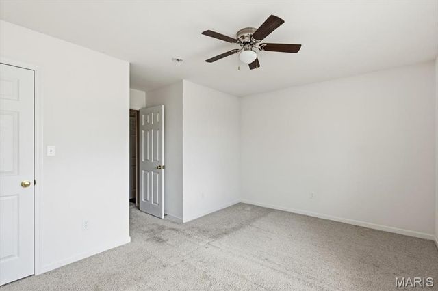 27 Loris Lane, St Charles, MO 63303
