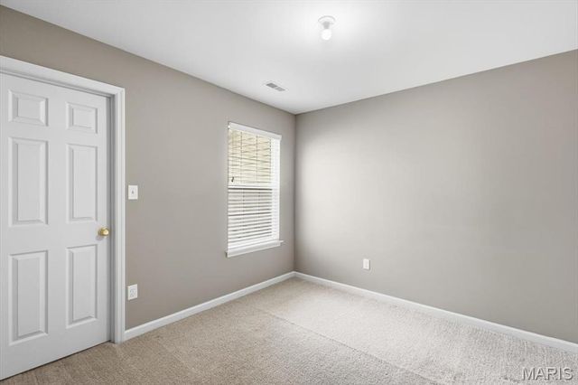 27 Loris Lane, St Charles, MO 63303