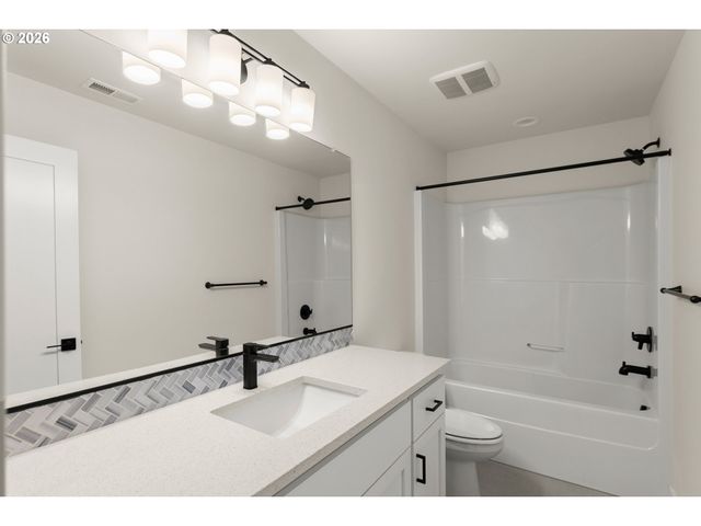 4227 Se REED Dr, Hillsboro, OR 97123
