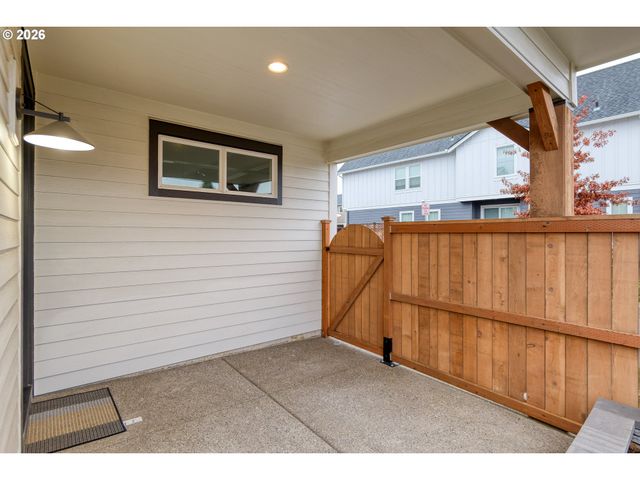 4227 Se REED Dr, Hillsboro, OR 97123