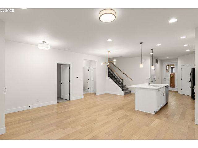 4227 Se REED Dr, Hillsboro, OR 97123