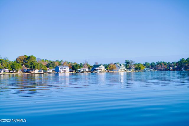 161 Sunshine Drive, Arapahoe, NC 28510