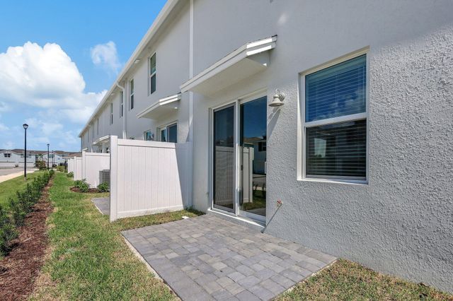 5767 SE Edgewater Circle, Stuart, FL 34997