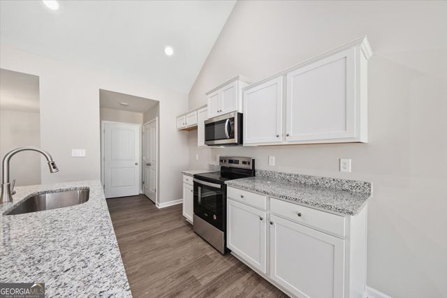 122 Allan Green Drive, Gray, GA 31032