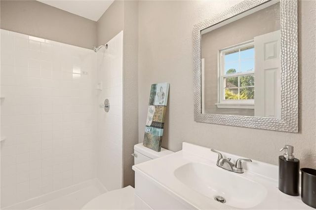 2208 SE 6th Street, Lee's Summit, MO 64063