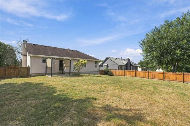 2208 SE 6th Street, Lee's Summit, MO 64063