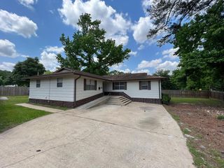3058 Old Colony Road, Huntsville, TX 77320