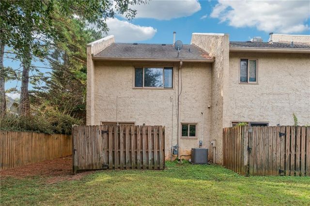 707 Roswell Landings Drive, Roswell, GA 30075