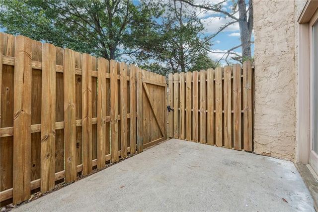 707 Roswell Landings Drive, Roswell, GA 30075