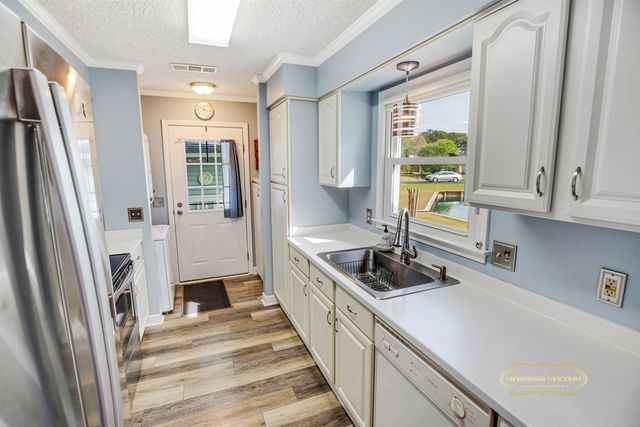 9452 Timber Row, Murrells Inlet, SC 29576