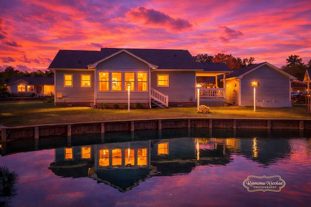 9452 Timber Row, Murrells Inlet, SC 29576