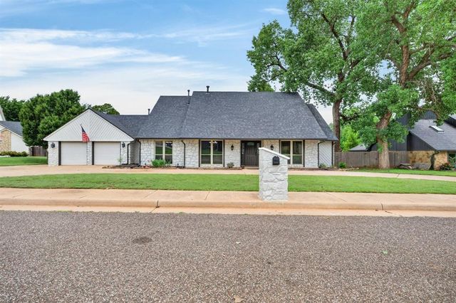 1809 Nighthawk Court, Edmond, OK 73034
