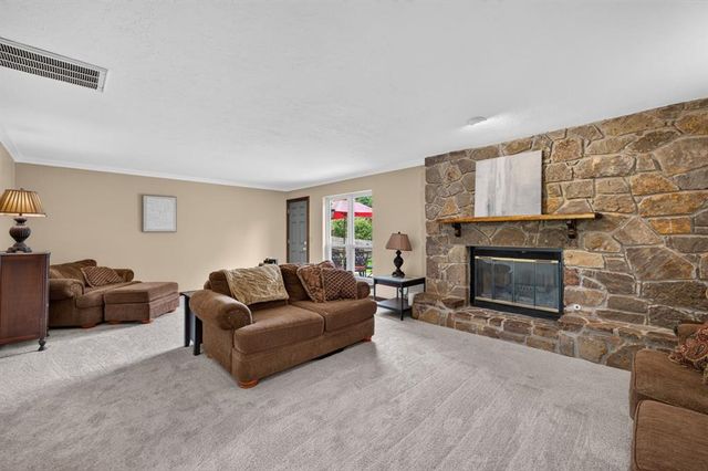 1809 Nighthawk Court, Edmond, OK 73034
