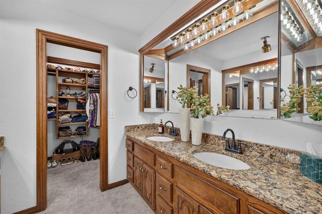 1809 Nighthawk Court, Edmond, OK 73034
