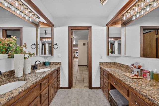 1809 Nighthawk Court, Edmond, OK 73034