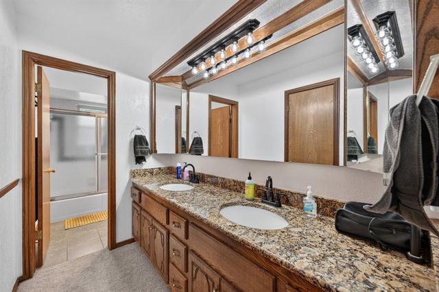 1809 Nighthawk Court, Edmond, OK 73034