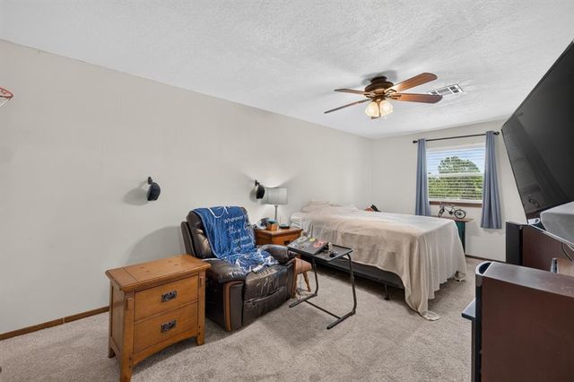 1809 Nighthawk Court, Edmond, OK 73034