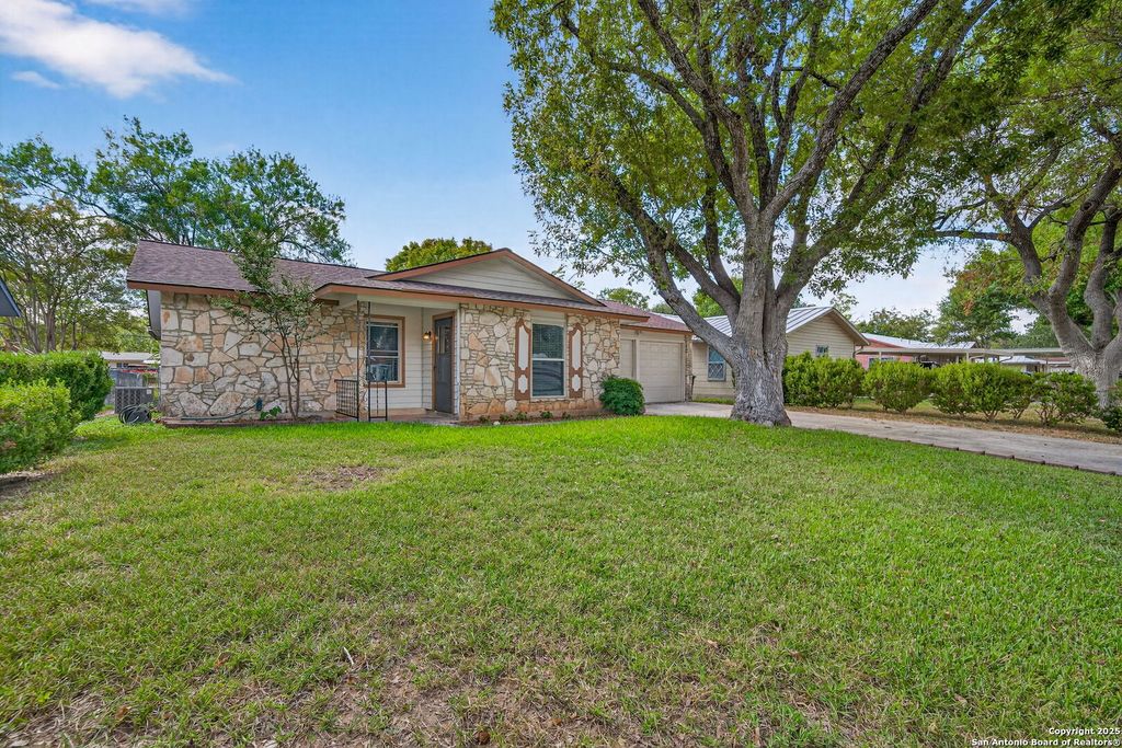 708 Maple, Schertz, TX 78154