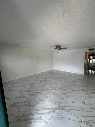 103 Greenbrier C, West Palm Beach, FL 33417