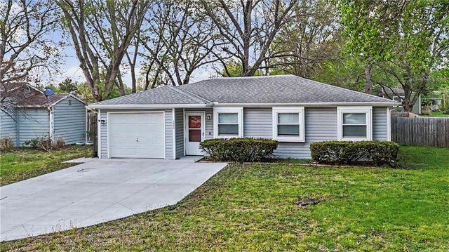 3804 Shadybrook Lane, Lawrence, KS 66047