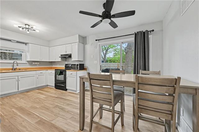 3804 Shadybrook Lane, Lawrence, KS 66047