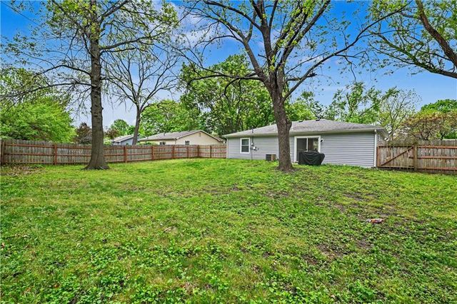 3804 Shadybrook Lane, Lawrence, KS 66047