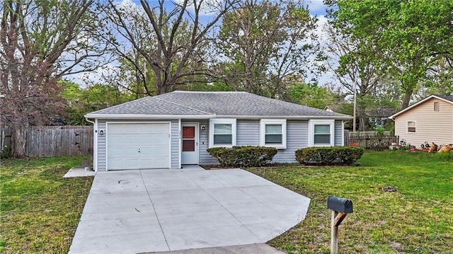 3804 Shadybrook Lane, Lawrence, KS 66047