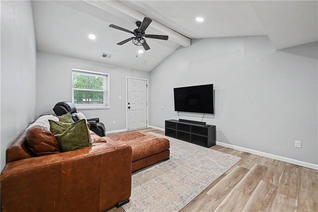 3804 Shadybrook Lane, Lawrence, KS 66047