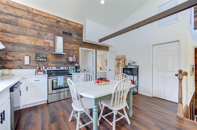 411 Galley Way, Freeport, TX 77541