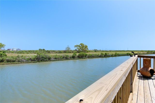 411 Galley Way, Freeport, TX 77541