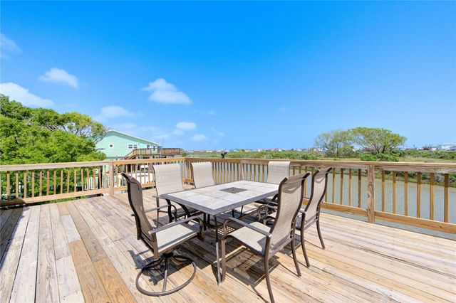 411 Galley Way, Freeport, TX 77541