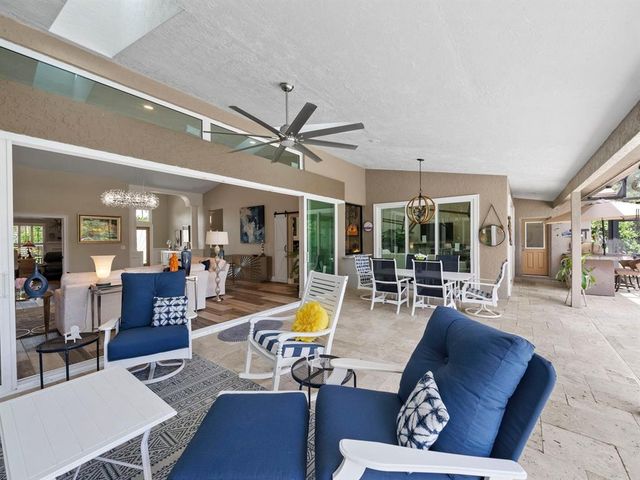 7317 CRAPE MYRTLE WAY, Sarasota, FL 34241