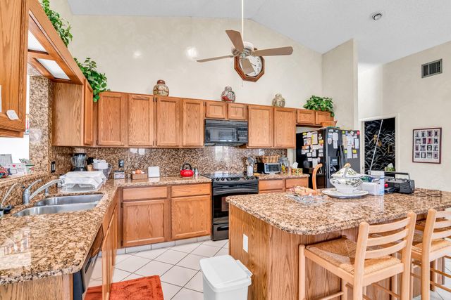 2660 Riviera Drive, Delray Beach, FL 33445