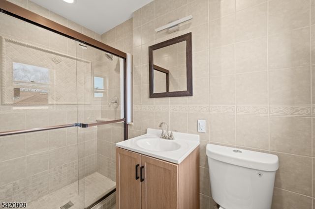 181 Haddenfield Rd, Clifton City, NJ 07013