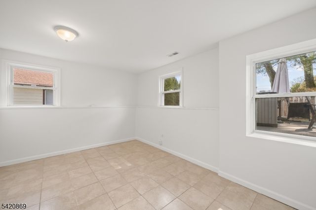 181 Haddenfield Rd, Clifton City, NJ 07013