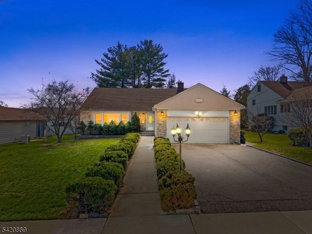 181 Haddenfield Rd, Clifton City, NJ 07013