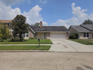 10006 Twilight Moon Drive, Houston, TX 77064