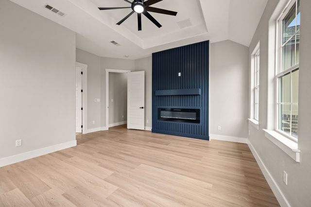 806 N Avenue E, Springtown, TX 76082