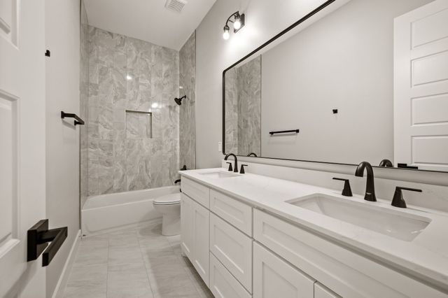 806 N Avenue E, Springtown, TX 76082