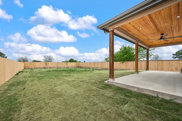 806 N Avenue E, Springtown, TX 76082