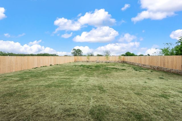 806 N Avenue E, Springtown, TX 76082