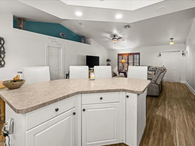 1209 NW 25th PL, Cape Coral, FL 33993