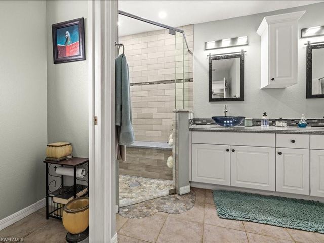 1209 NW 25th PL, Cape Coral, FL 33993