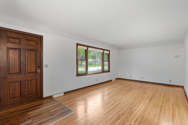 7027 13th Avenue S, Richfield, MN 55423