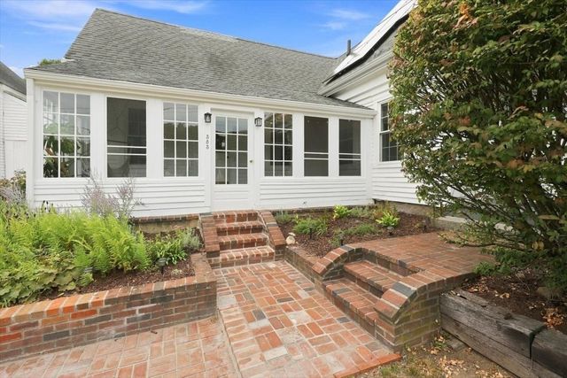 383 Pond Street, Weymouth, MA 02190
