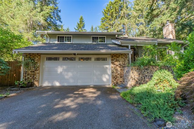 71 NE Rainier Place N, Belfair, WA 98528
